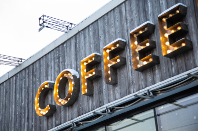 Врач Каландия объяснил, почему чашка эспрессо на холоде может ударить по сердцу