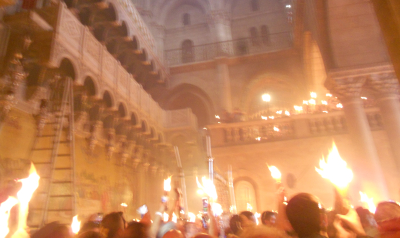 Церемония схождения Благодатного огня пройдет даже при военных ограничениях