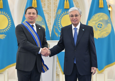 Глава государства наградил Геннадия Головкина орденом «Барыс» I степени