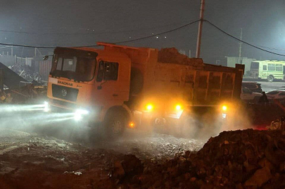Ограничение движения ввели в Алматинской области из-за пожара на свалке