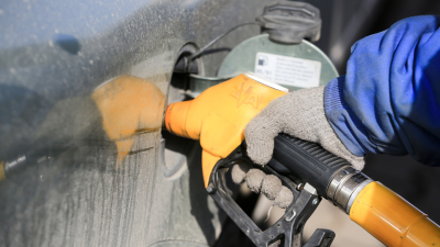 Автогаз отпускают только по талонам: власти СКО обещают решить проблему