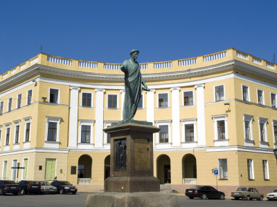 &laquo;Страна&raquo;: в Одессе подросток за $1,5 тысячи поджег микроавтобус ТЦК