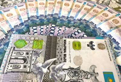 Финансовый прогноз: курс тенге к доллару, евро и юаню на новую неделю