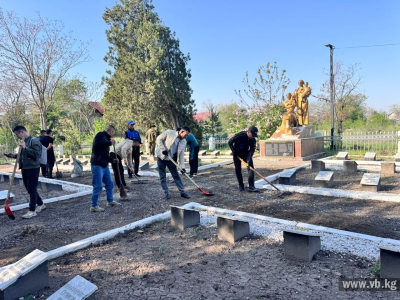 На Братском кладбище в Бишкеке пройдет акция "Сохраним памятники Победы"