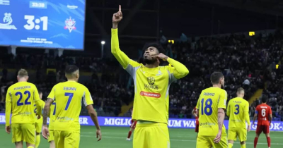 Хет-трик Чинеду отложил финиш золотой гонки в КПЛ до «Ел классико»